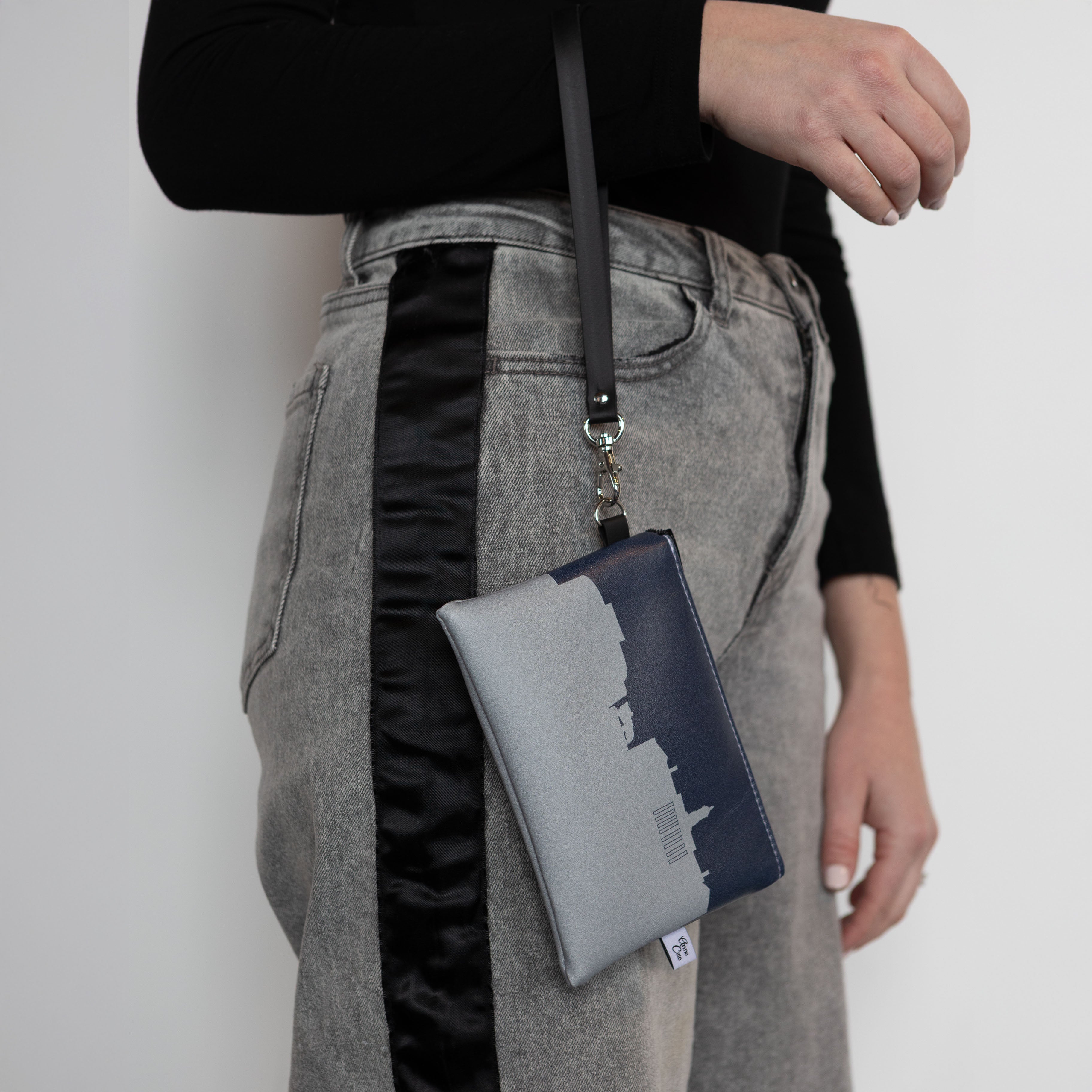 City Skyline Silhouette Team Colored Stadium Approved Football Game Day Wristlet - Anne Cate - NFL Approved Size, Stadium Regulation Purse - 4.5 x 6.5" Size