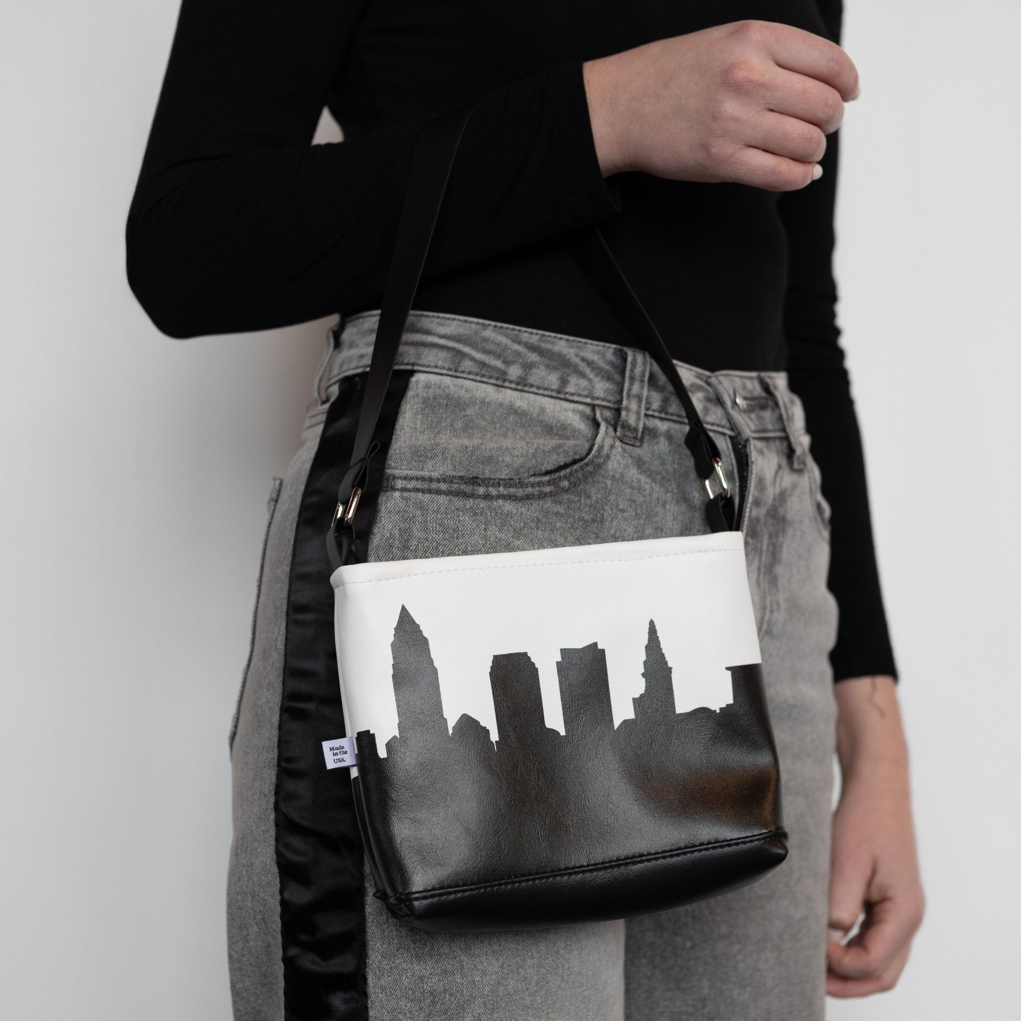 Bowling Green OH (Bowling Green State University) Skyline Signature Handbag - Anne Cate